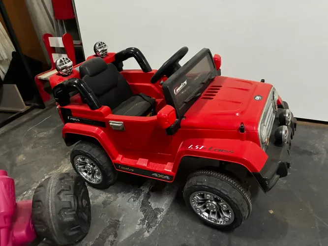 Carrinho elétrico infantil Jipe trilha 12v