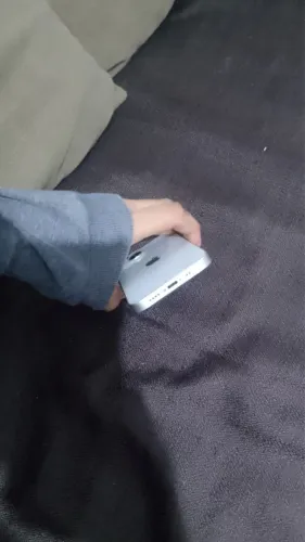 Vendo iPhone 13 mini impecável