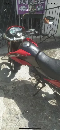 Vendo essa bros por 13 mil tá toda certa licenciamento venceu agora dia 10