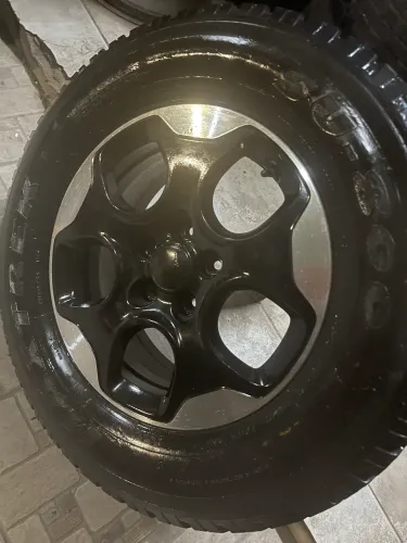 Jogo de rodas aro 16 Fiat toro Jeep pneu novo