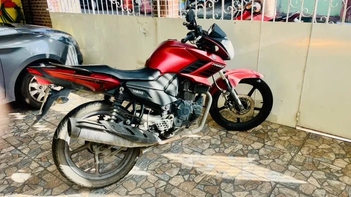     Vendo Moto Pronta para Rodar - R$ 13 Mil