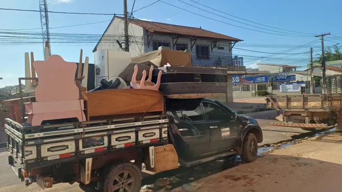 Frete mudança entrega apartir de 100 emcluso ajudante zap * 