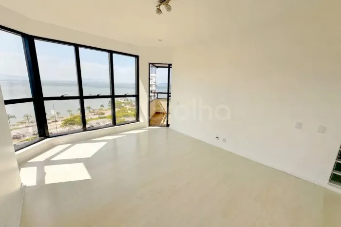 Cobertura para Venda em Florianópolis, Centro, 4 dormitórios, 2 suítes, 6 banheiros, 3 vag