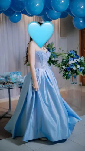 Vestido em cetim azul bebê debutante/formatura