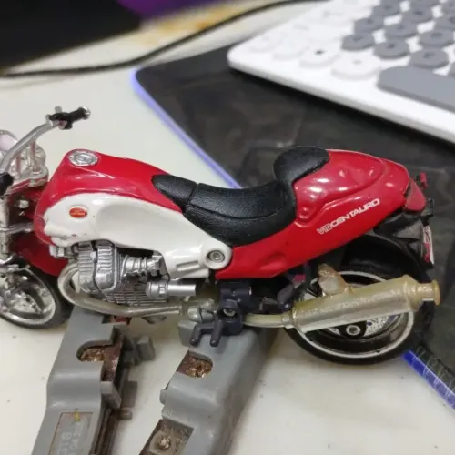 miniatura da moto Moto Guzzi V11 Sport