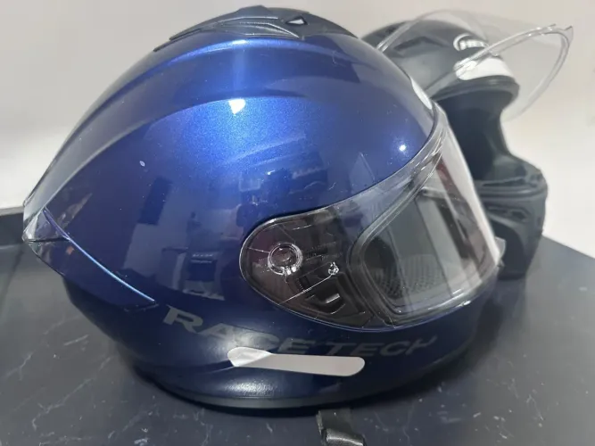 Vendo 2 capacetes