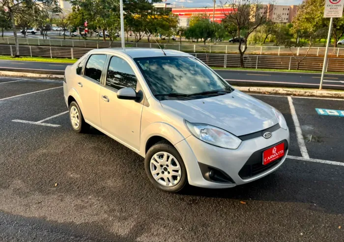Ford Fiesta Sedan SE Plus 1.6 Powershift 2014