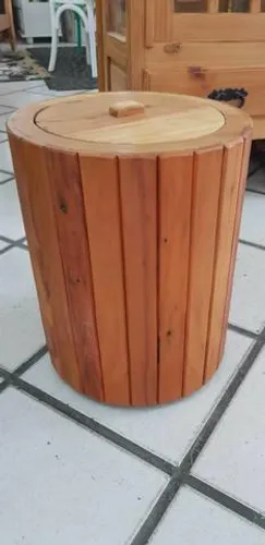 Lixeira de Peroba rosa