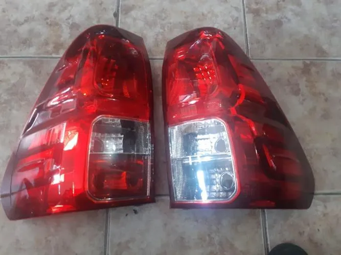 Lanterna hilux 2016  2017 2018 2019