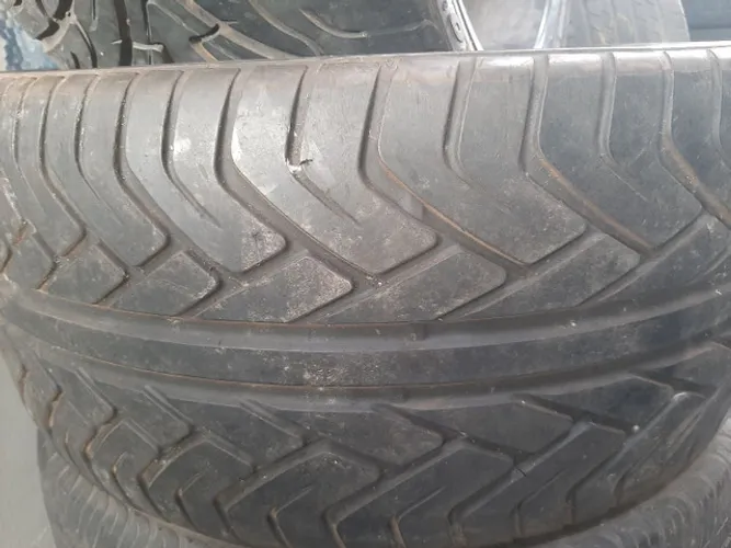 Pneu 295 35 22 Yokohama Porsche Cayenne