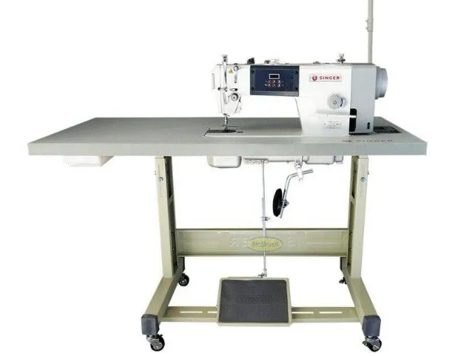 Máquina de Costura Reta Singer Direct Drive com Corte de Linha-110V