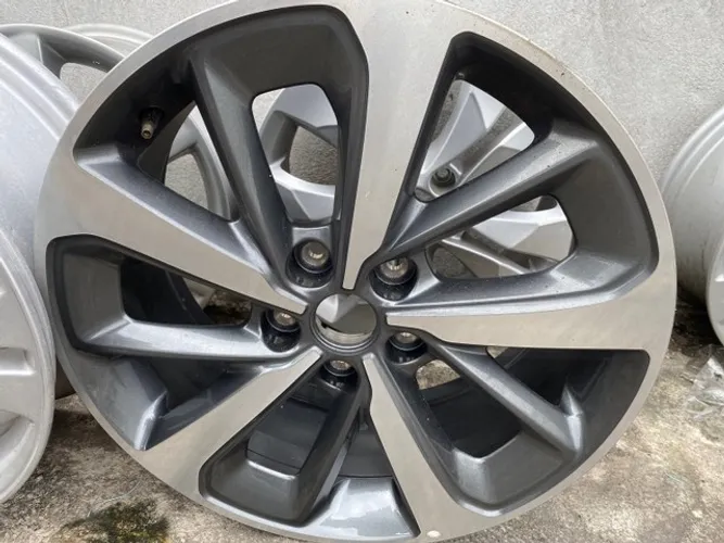 Roda Kia Sorento 2018 aro 18 original unidade valor mínimo 