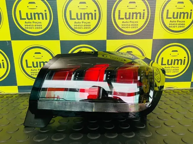 Lanterna Peugeot 208 21/23 - NOVA!!