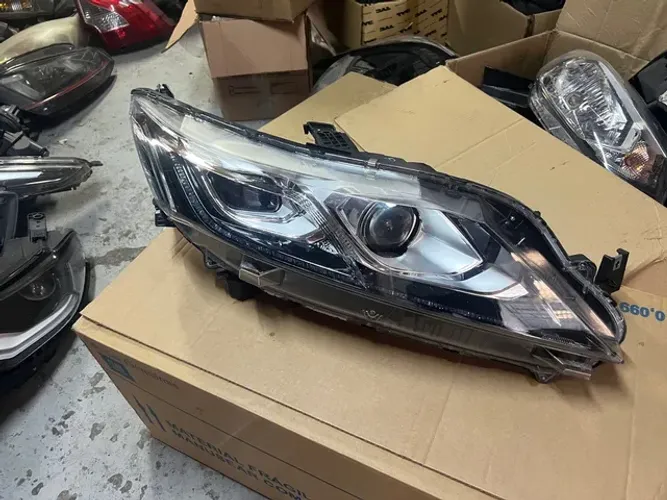Farol Mitsubishi Eclipse Croos Original 