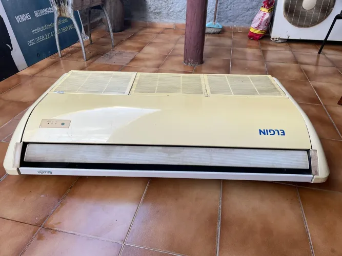 PROMOÇÃO só essa semana. AR condicionado Elgin 36.000 BTUs - Usado