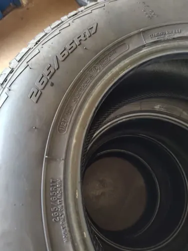Pneus 265/65R17 - Usados