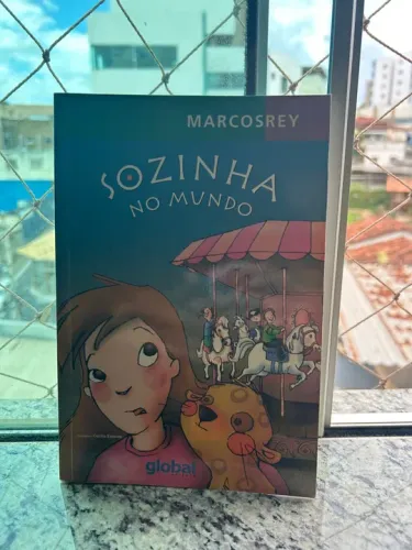 Sozinha no Mundo + O Mistério do 5 Estrelas por Marcos Rey, Seminovo.