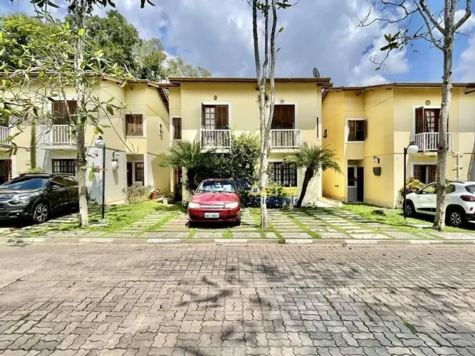 Sobrado com 3 dormitórios à venda, 81 m² por R$ 570.000,00 - Residencial do Bosque - Cotia