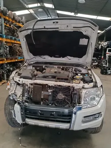 sucata pajero full 3.2 2015/2016 hpe (venda de peças)
