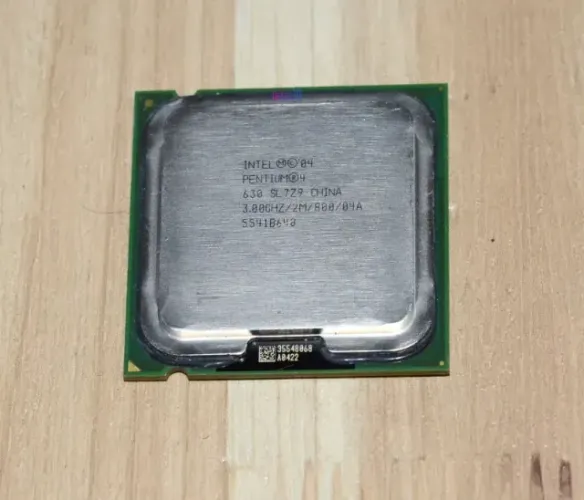 Intel Pentium 4 630 3.00GHz 2MB 800MHz LGA775 CPU SL7Z9