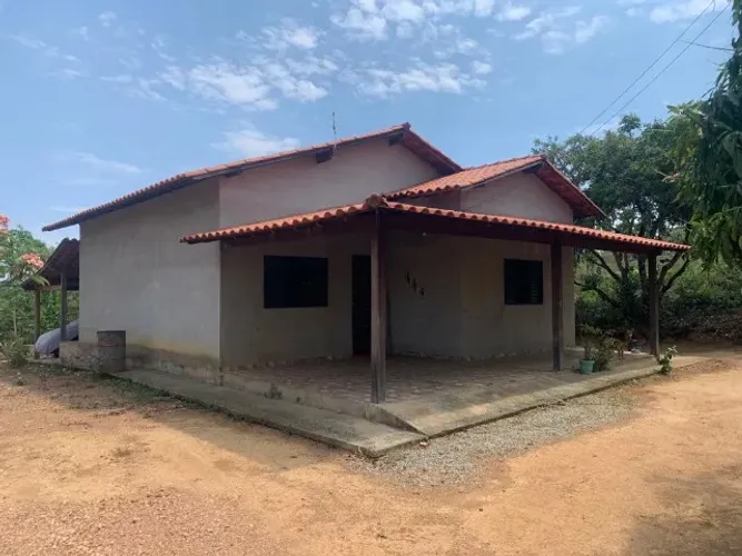Sitio rural 19.000m² com excelente casa, muito verde, ótima localização, Jaboticatubas.