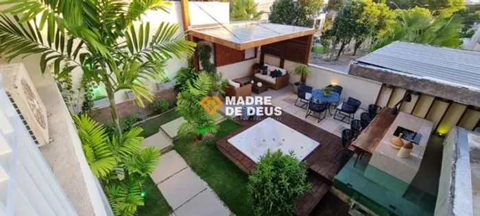 Casa de Alto Padrão em Condomínio no Bairro Dunas | 420m² e Lazer Completo