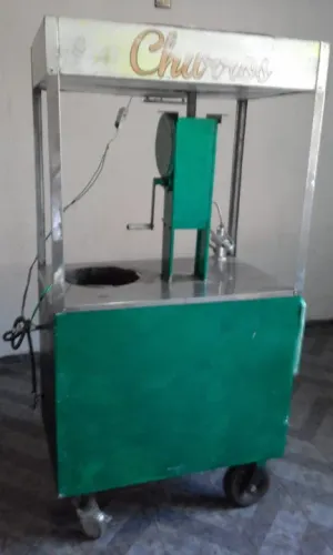 Carrinho de churros em ótimo estado