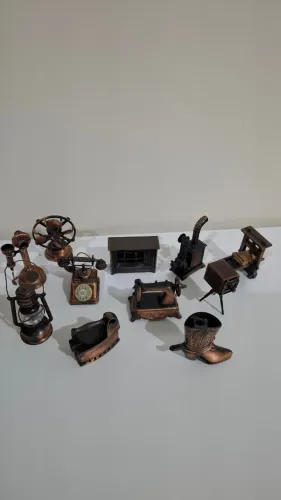 Miniaturas objetos decorativos em metal