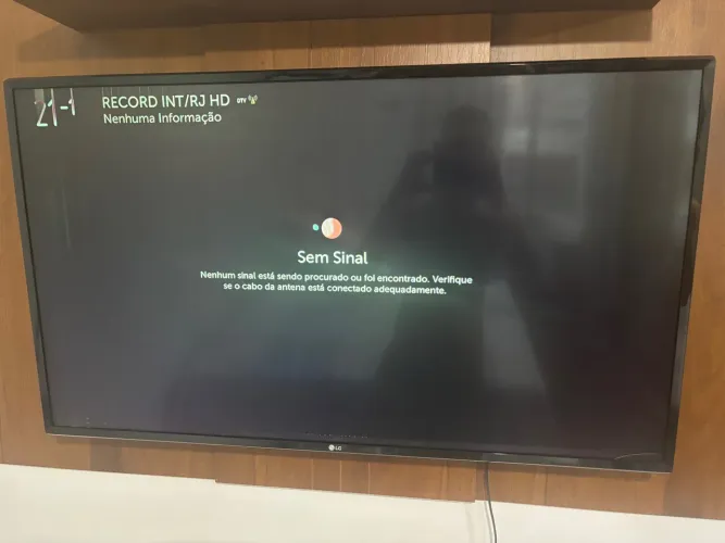 TV LG 43LK5750PSA - TELA COM DEFEITO- 