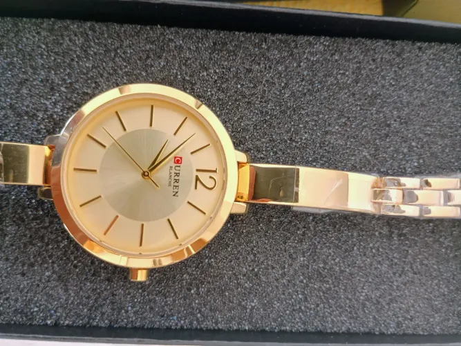 Relógio Curren Feminino Dourado
