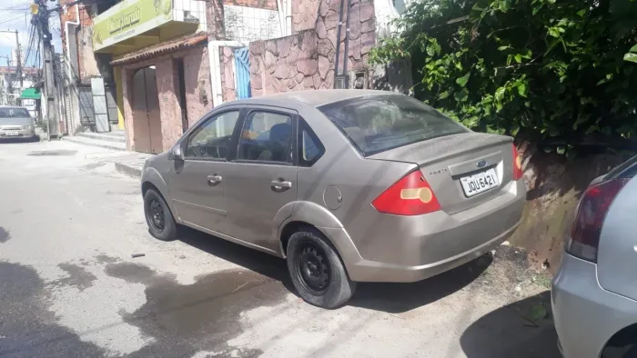 Ford Fiesta Sed. Personnalite 1.0 8V 4P 2006