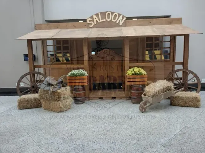 LOCAÇÃO Acervo p/ festa country, junina: roda, carroça, carro de boi, barril, feno, saloon