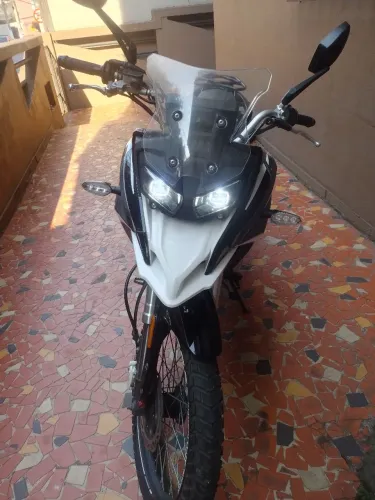 Vendo ou troco Shi 250