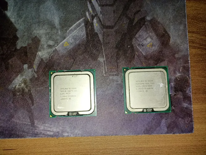 Processador Intel E4500 e Pentium E5300 dual core
