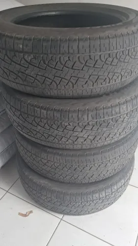 Vendo 4 Pneus da marca pirelle