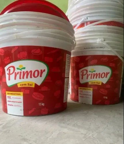 Balde e sacos seco a venda 