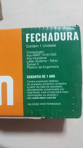 fechadura da marca Stam, modelo 803 T Rolete, indicada para porta externa.
