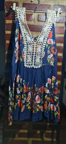 Vestido Floral com Detalhes em Renda azul farm tam m