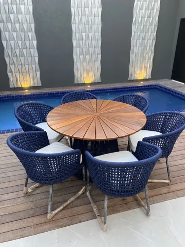 Conjunto de Poltronas e Mesa de Jantar para Área Externa