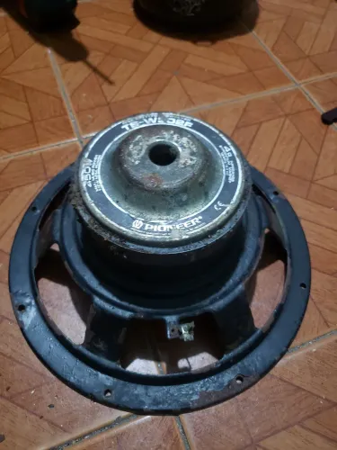 Alto falante grande e potente
