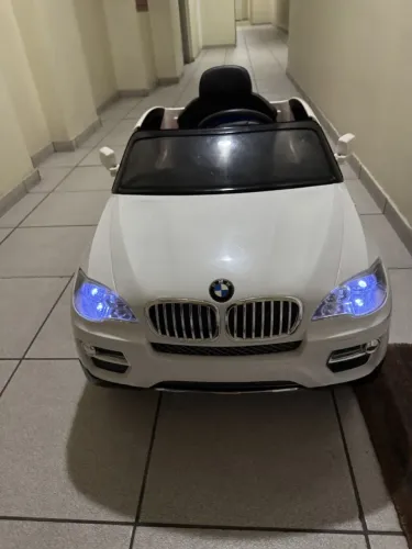 BMW X6 Elétrico Infantil 6V - Ótimo Estado + Bateria Nova 12Ah ?
