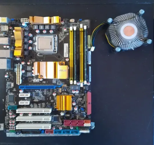Kit Asus P5Q + Core 2 Quad Q9550 + 2x2gb DDR2 800MHz