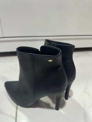Bota vizano 38