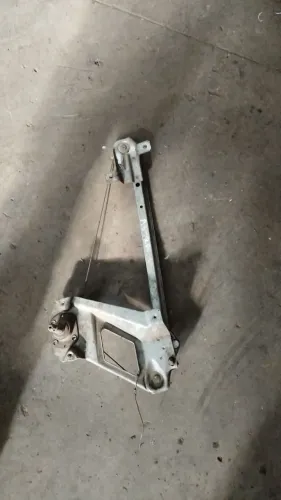 Máquina de vidro traseiro direito Astra