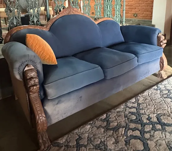 Conjunto de sofá e poltronas renascença patas de leão 