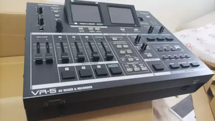 Roland Vr-5 Mixer Streaming Ao Vivo P/ Igrejas + 3 Cameras (Usado)