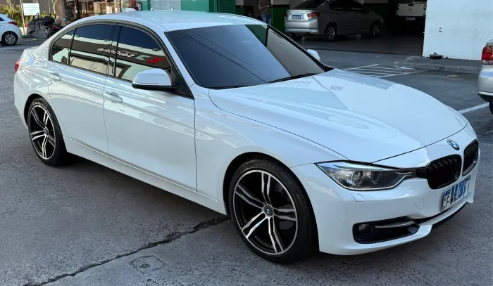 BMW 320i ActiveFlex Turbo 2015 - Impecável!