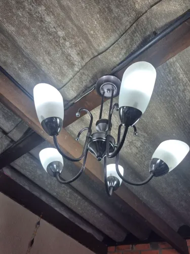 Lustre antigo. para Iluminação Residencial