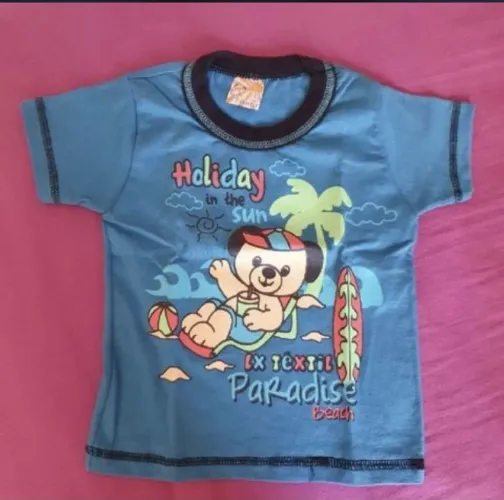 Camiseta infantil nova