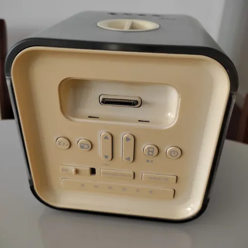 Rádio Relógio com Dock para iPod/iPhone